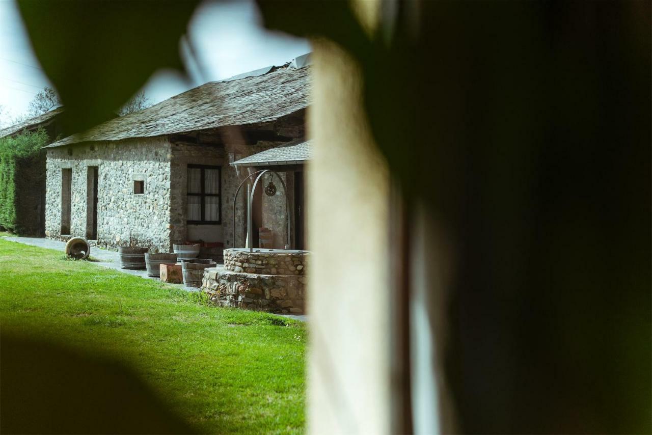 Hotel El Tiempo Recobrado Villamartin de la Abadia Exterior foto